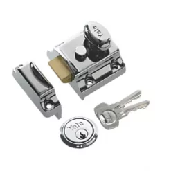 Best reviews of 🛒 Yale 706 Traditional Night Latch Polished Chrome-Plated 40mm Backset 🛒